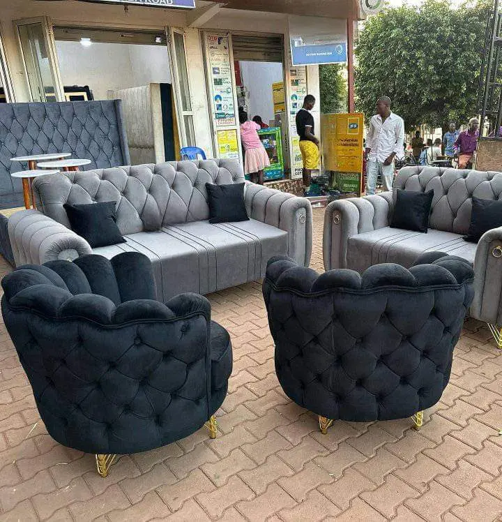 Coordinated lounge suite